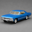 Miniatura Chevrolet Impala 1967 Kinsmart 1:43 em Metal – Portas Abríveis